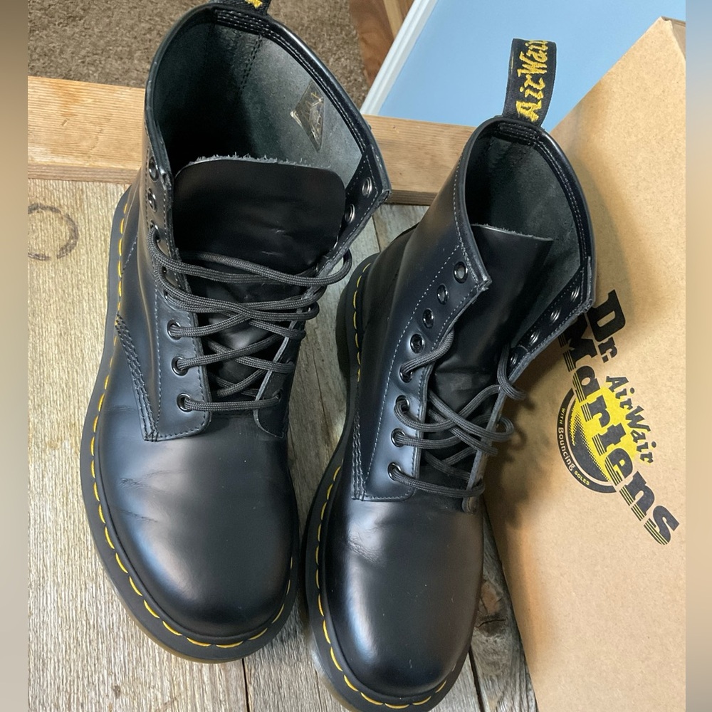 Dr. Martens boots women’s size 8 New